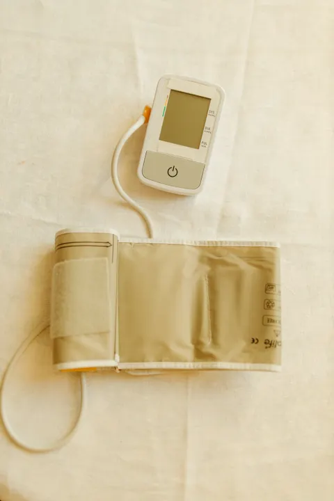 A digital blood pressure monitor and cuff